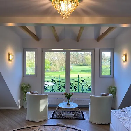 Apartment Romantic Greenhouse