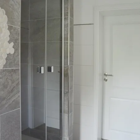 Romantic Greenhouse * Syke