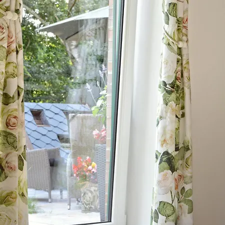 Apartment Romantic Greenhouse *