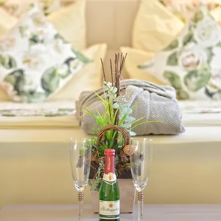 Romantic Greenhouse *